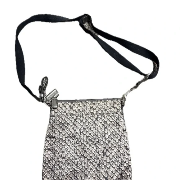 Coach Getaway Snake Print File Nylon Silver Textured Crossbody Bag - EUC - Picture 2 of 10